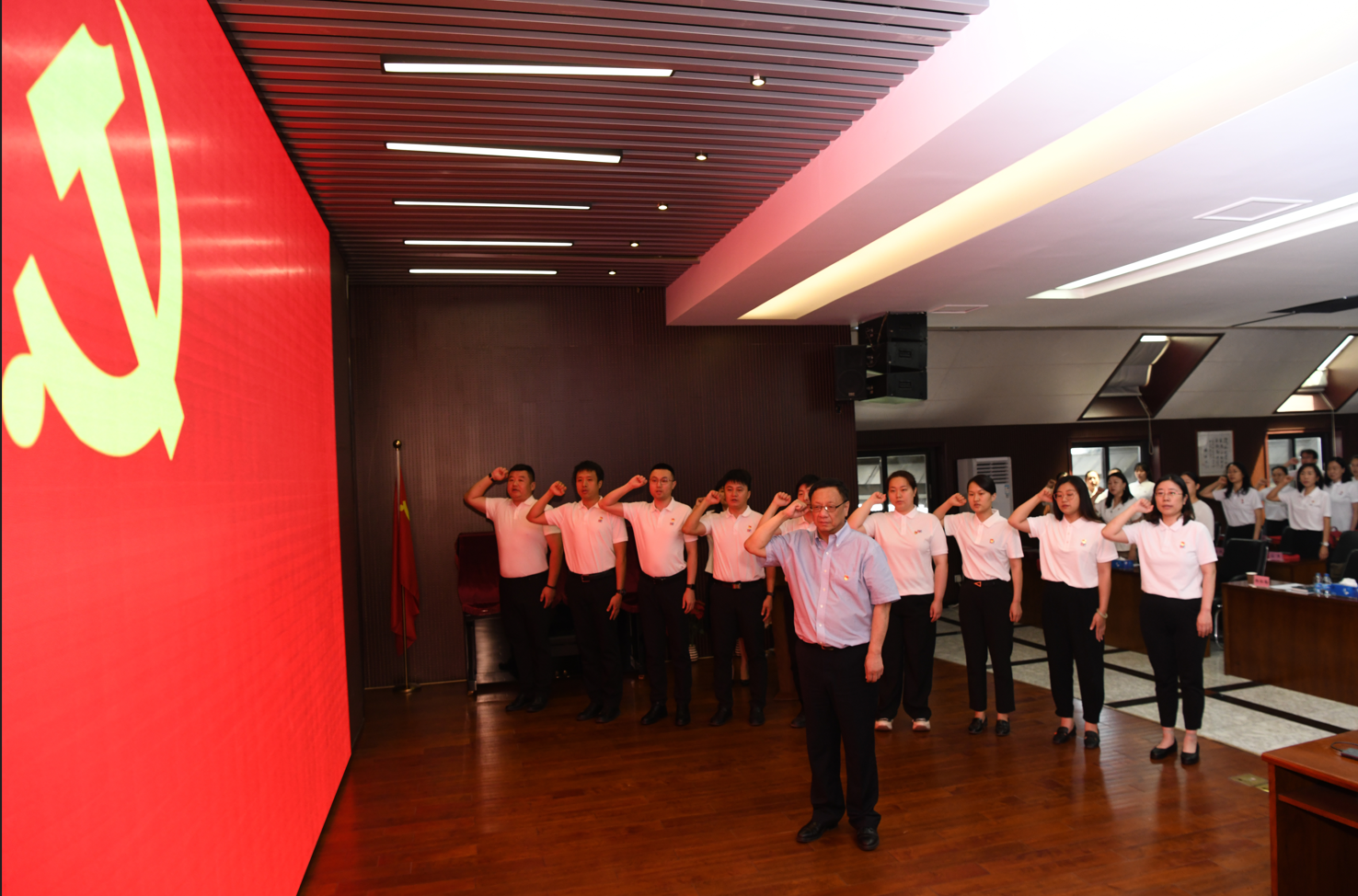 国产SUV精品一区二区883